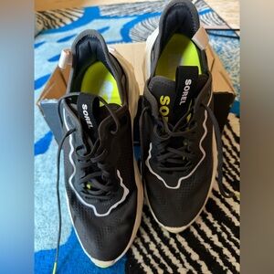 SOREL Kinetic Breakthru Day Lace Sneakers (Women) SIZE 9 new